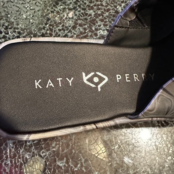 Amazon.com | Katy Perry Women Katy Perry Collections Women\'s Marble Black Platform Slides